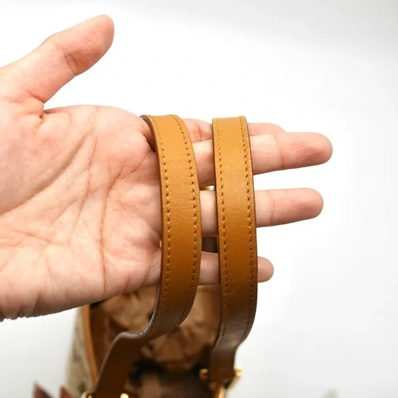 🍓GUCCI Canvas Shoulder Bag - Picture 11 of 14